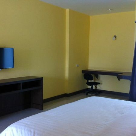 The Mondrian Khon Kaen Apartment Екстериор снимка