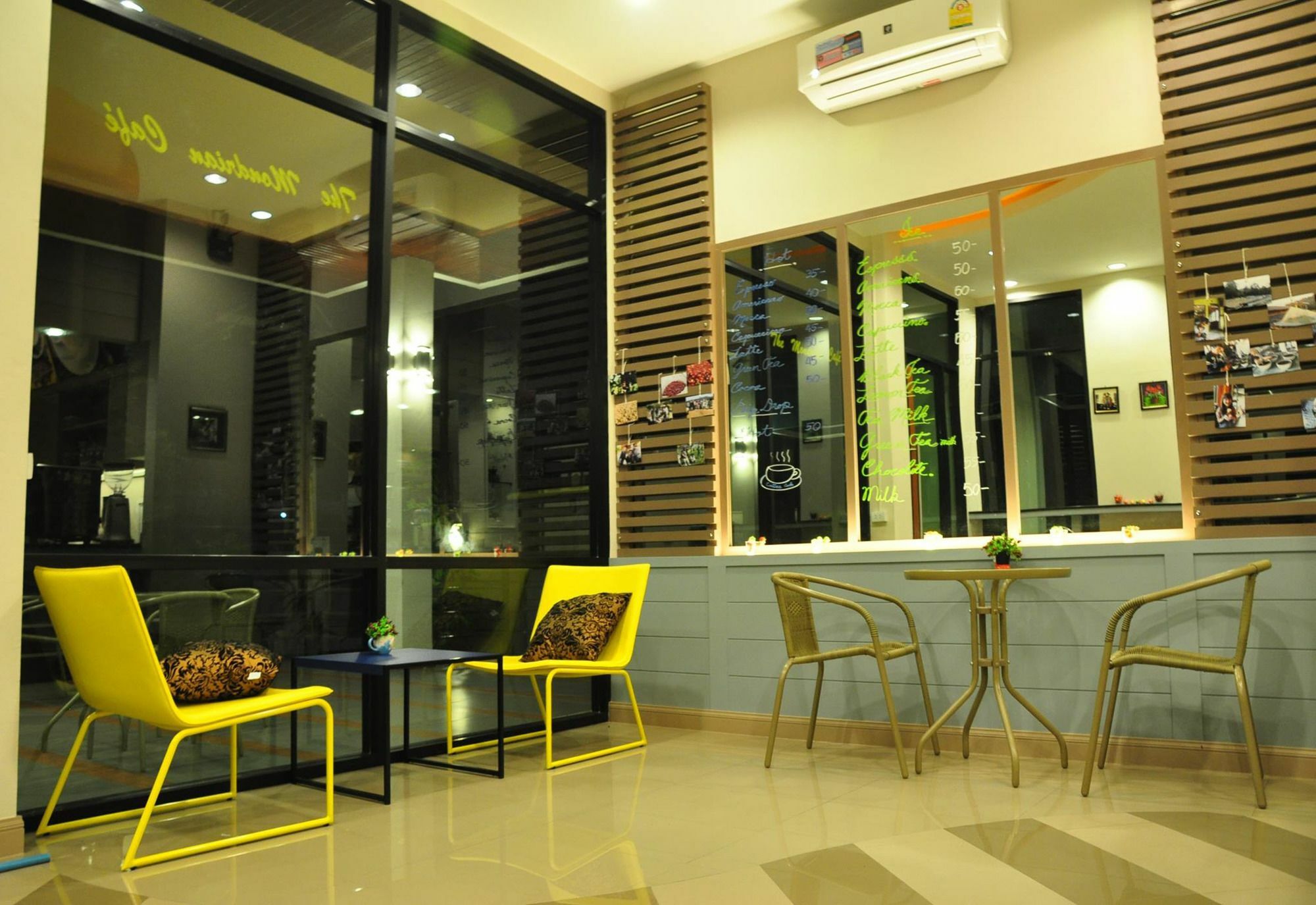 The Mondrian Khon Kaen Apartment Екстериор снимка